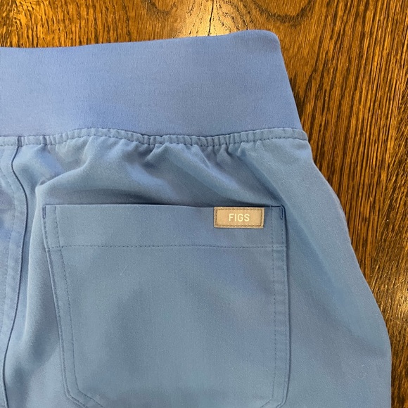 FIGS XS High Waisted Skinny Scrub Pants in Ceil Blue - Picture 7 of 7